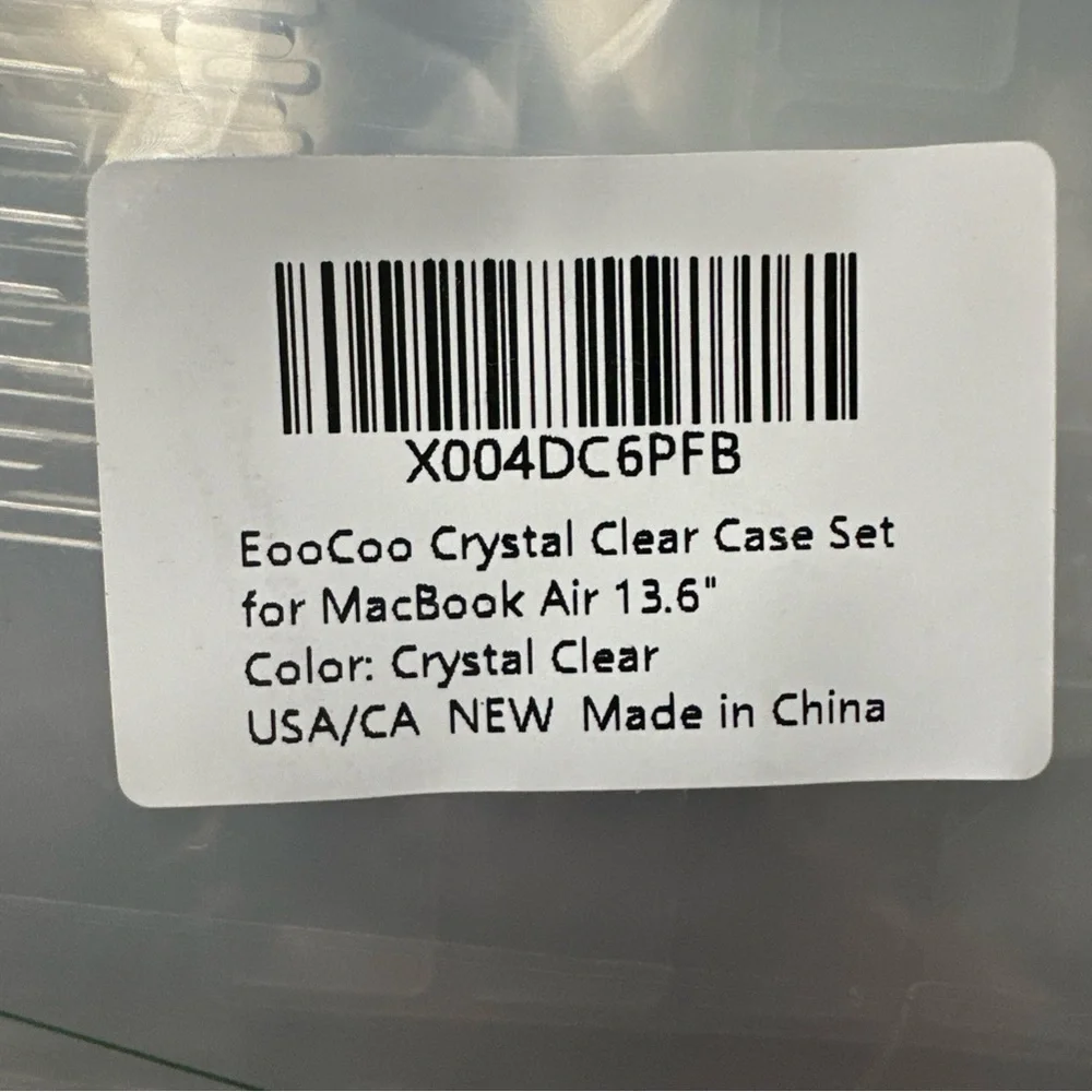 EcoCoo is compatible with the 13.6-inch MacBook Air.